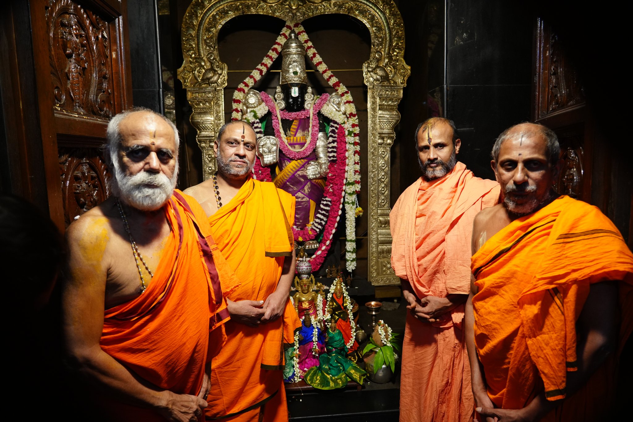 HH Shri Satyatmatirtha Swamiji at HH Shri Vidyashreesha Tirtha's Peetharohana Dashamanotsava-12