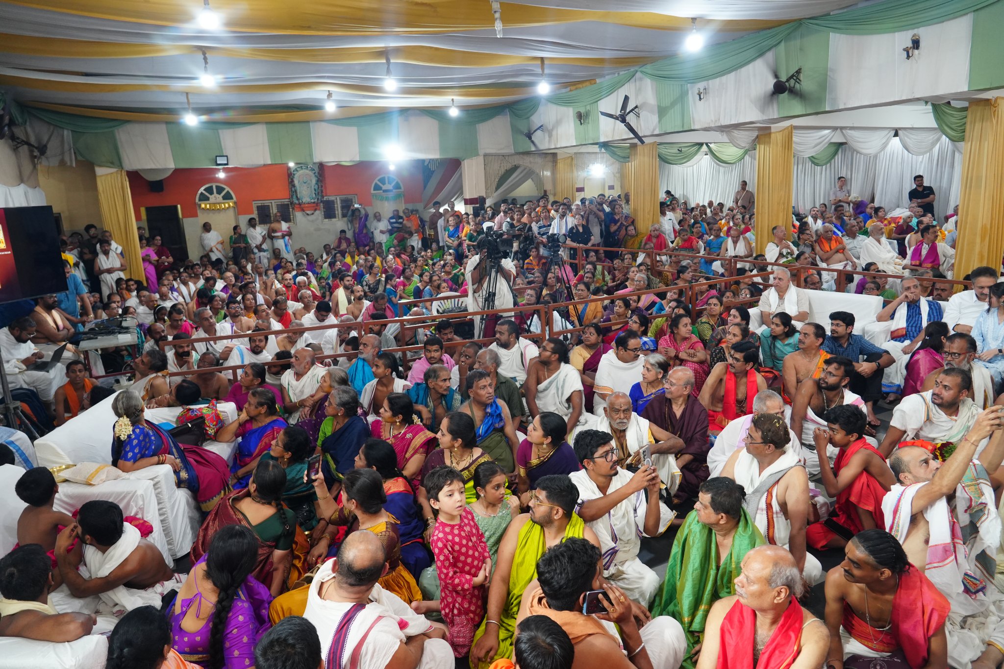 HH Shri Satyatmatirtha Swamiji at HH Shri Vidyashreesha Tirtha's Peetharohana Dashamanotsava-16