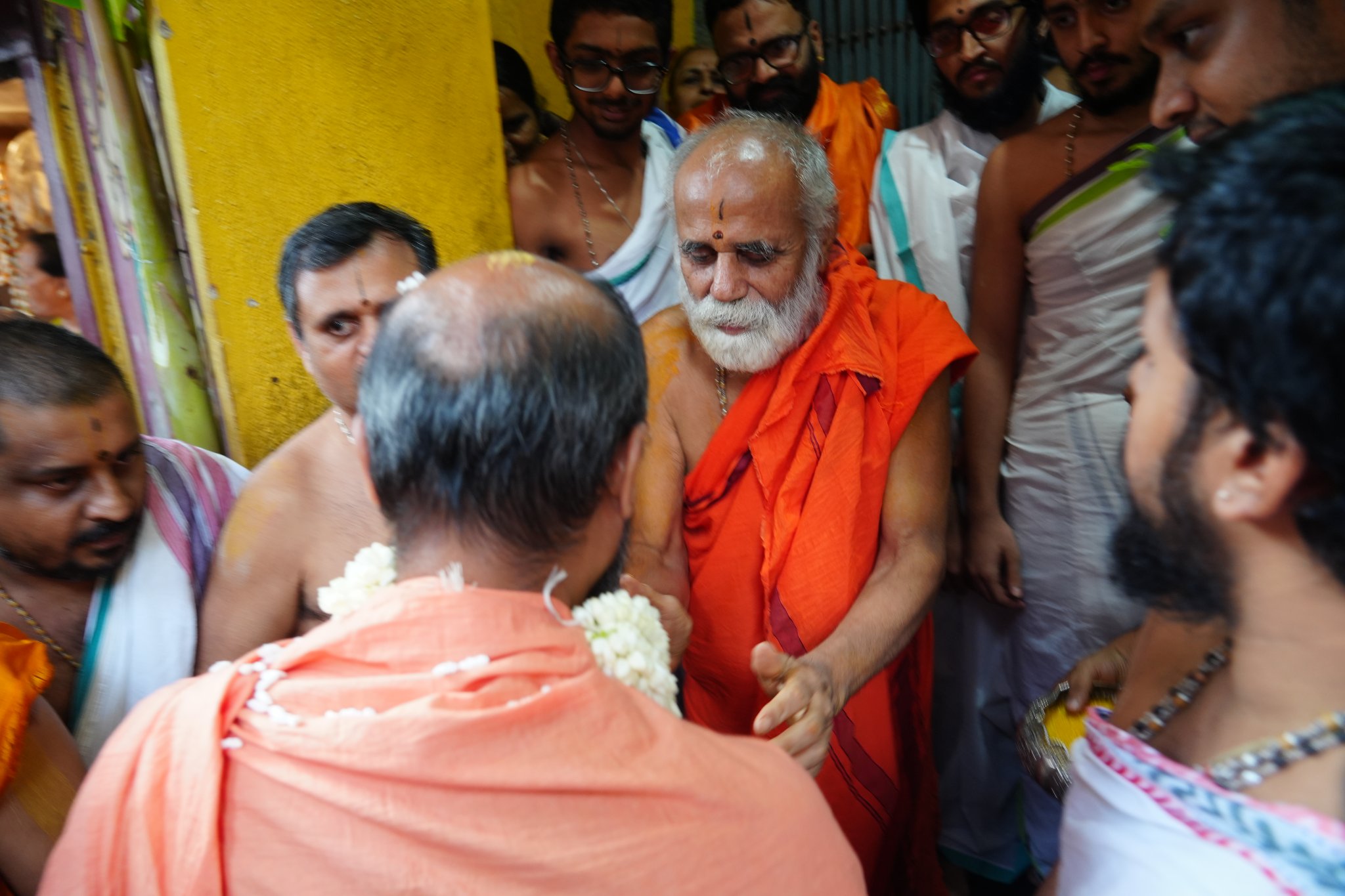 HH Shri Satyatmatirtha Swamiji at HH Shri Vidyashreesha Tirtha's Peetharohana Dashamanotsava-1