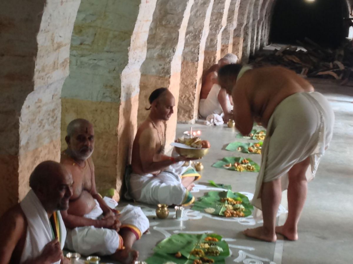 Sri Akshobhya Tirthara Aradhana Malkhed 2017-15